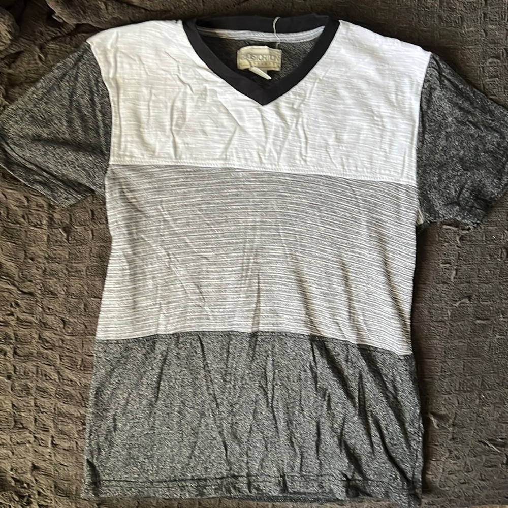 Distortion V-Neck Boys T-shirt Color block Size Small Gray, White & Black